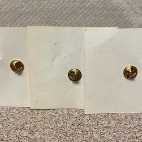 Republican National Committee pins from 1995, 1997, 2002 - Picture 5 of 7